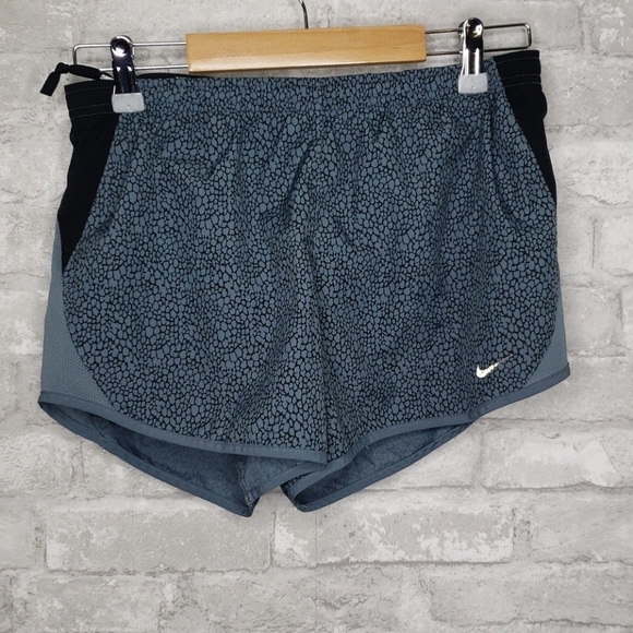 Nike Running Shorts - Picture 1 of 5